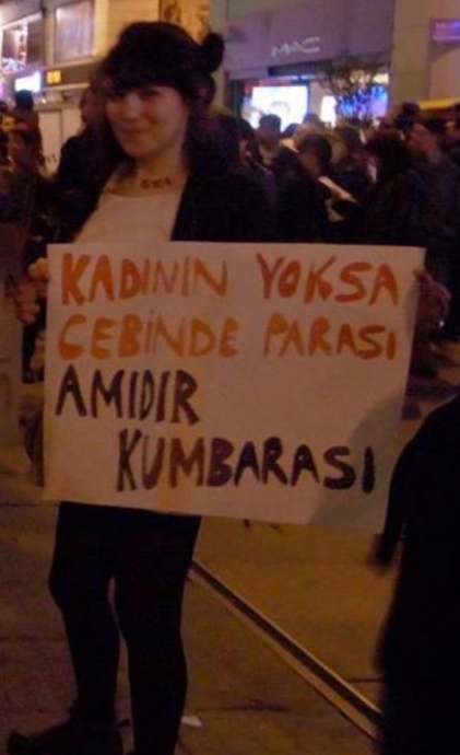 8 mart 2018 kadınlar yürüyüşü ve sapkın pankartlar