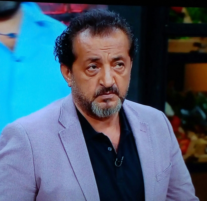 şefim sosumu yanında mi servis edeyim