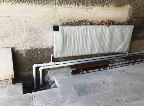 tarihi kervansaraya petek ve klozet takmak